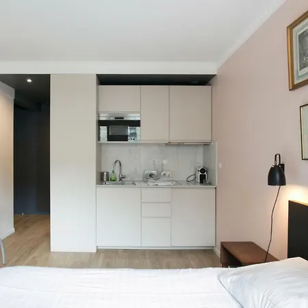 Cozy 10 Min From Eiffel Tower Invalides Beaugrenelle * פריז